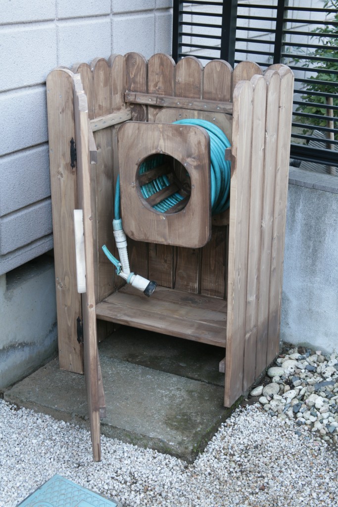 ホース収納庫、山田芳照　：ホース収納庫デザイン、DIY技術監修、DIY講師
