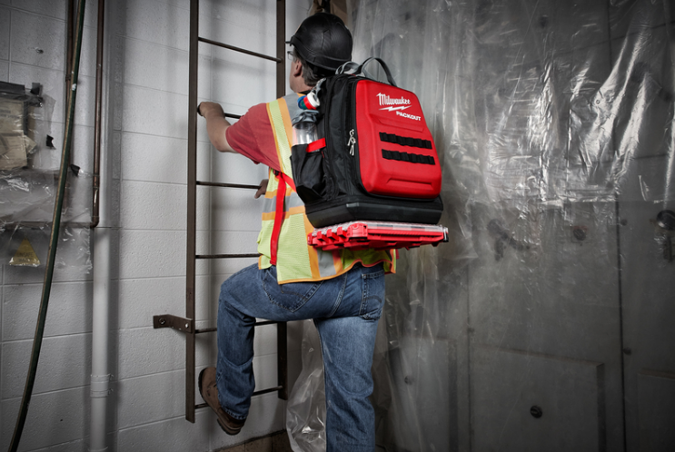 Milwaukee PACKOUTバックパック型ツールバッグ (48-22-8301) Milwaukee PACKOUTバックパック型ツールバッグ (48-22-8301)