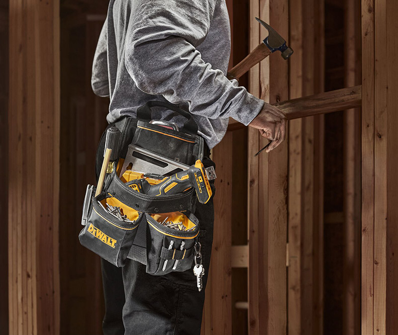 DeWalt 13ポケット付ネイルポーチ (DWST540201)