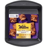 Wilton Gold スクエアケーキパン (191011467)