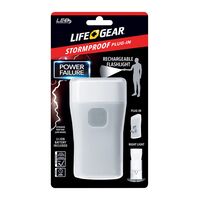 Life Gear 耐暴風性ACプラグ式LED懐中電灯 (AA38-60635-RED) / STRM PRF AC PLUG FLASHLT