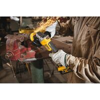 DeWalt 20V MAX スモールアングルグラインダー (DCG413B) / ANGLE GRNDR CDLS 4.5"20V