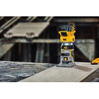 DeWalt 20V MAX XR コンパクトルーター (DCW600B) / 20V MAX XR CMPCT ROUTER