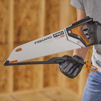 Fiskars PowerTooth スティール製ユニバーサルハンドソー (730700-1001) / HAND SAW UNIVRS STEEL15"