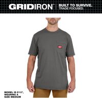 Milwaukee Gridiron 半袖Tシャツ グレー Mサイズ (605G-M)