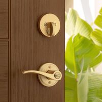 Kwikset Sedona レバー&シングルシリンダーデッドボルト サテンブラス (99910-074)
