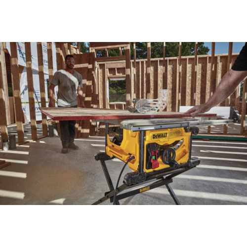 DeWalt コンパクトテーブルソー 8-1/4インチ