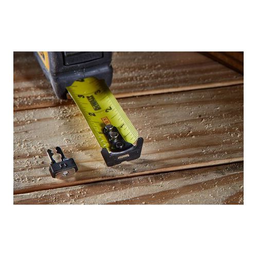DeWalt ToughSeries メジャーテープ (DWHT36916S) / TAPE MEASRE BLK/YLW 16FT