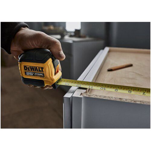 DeWalt Atomic コンパクトメジャーテープ (DWHT38125S) / TAPE MEASURE ATOMIC 25'L