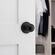 Kwikset Polo 通路用ノブ マットブラック (94880-631)