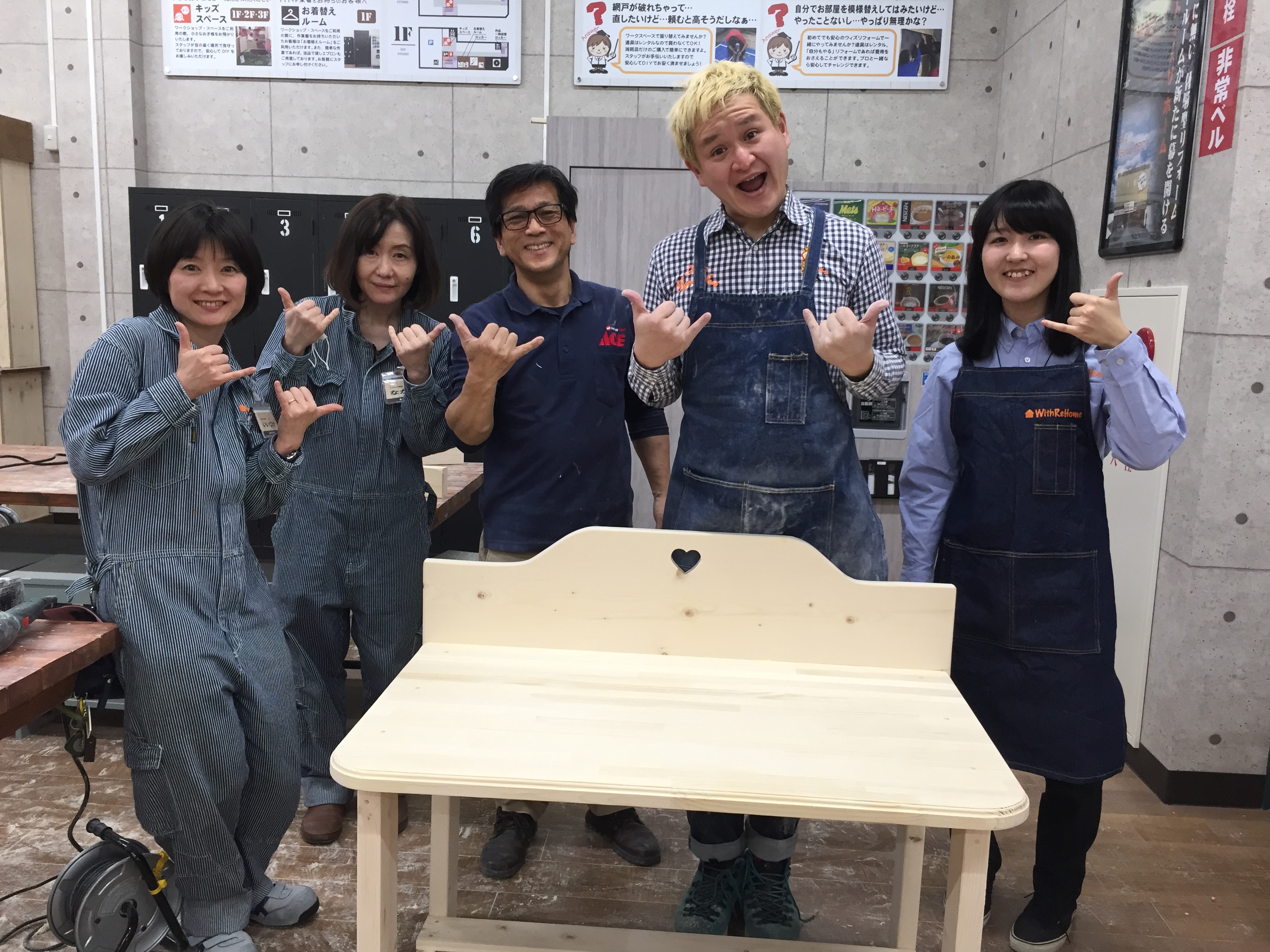 山田芳照　：勉強机デザイン、DIY技術監修、DIY講師
