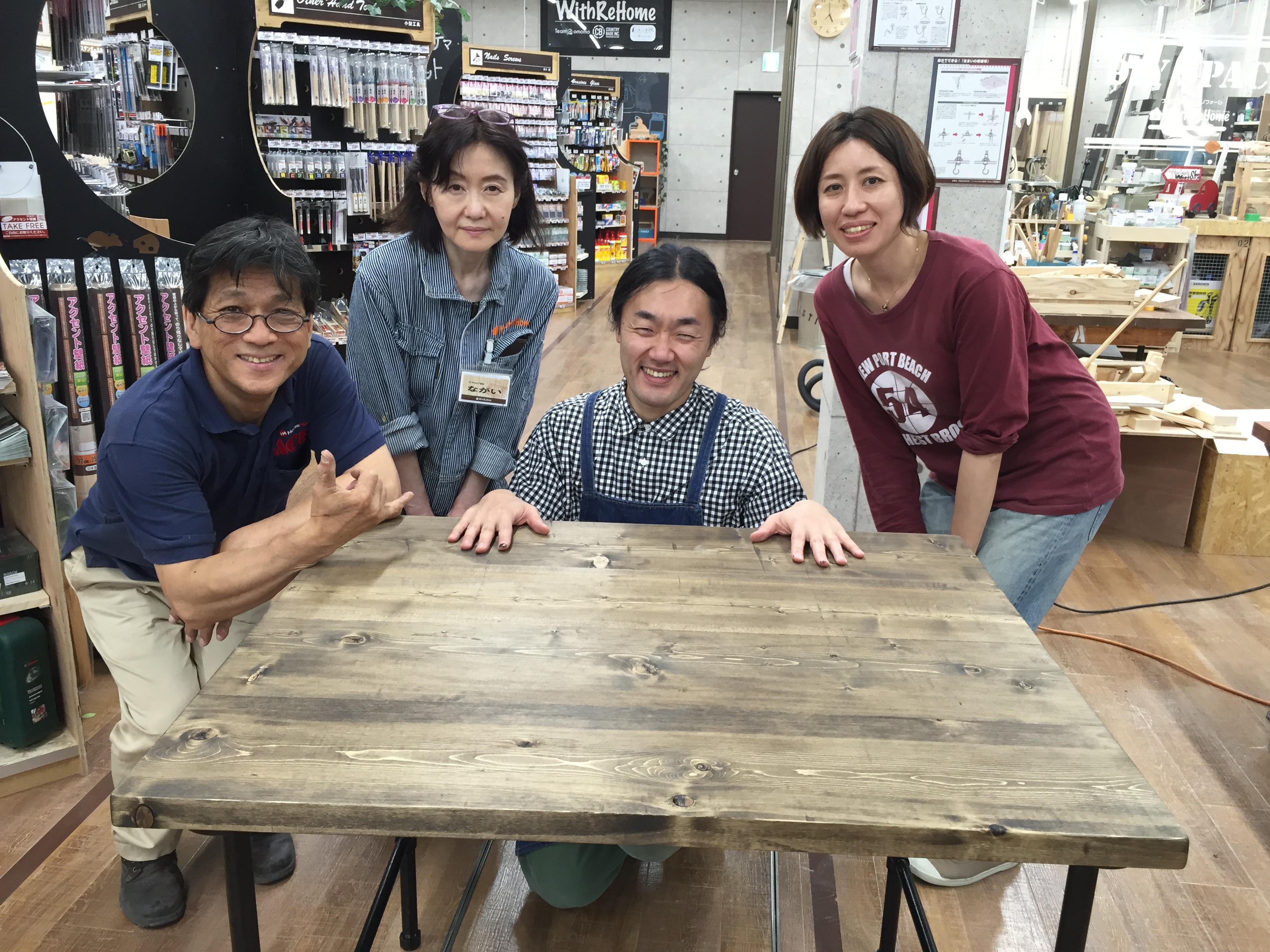 山田芳照　：アイアンテーブルデザイン、DIY技術監修、DIY講師