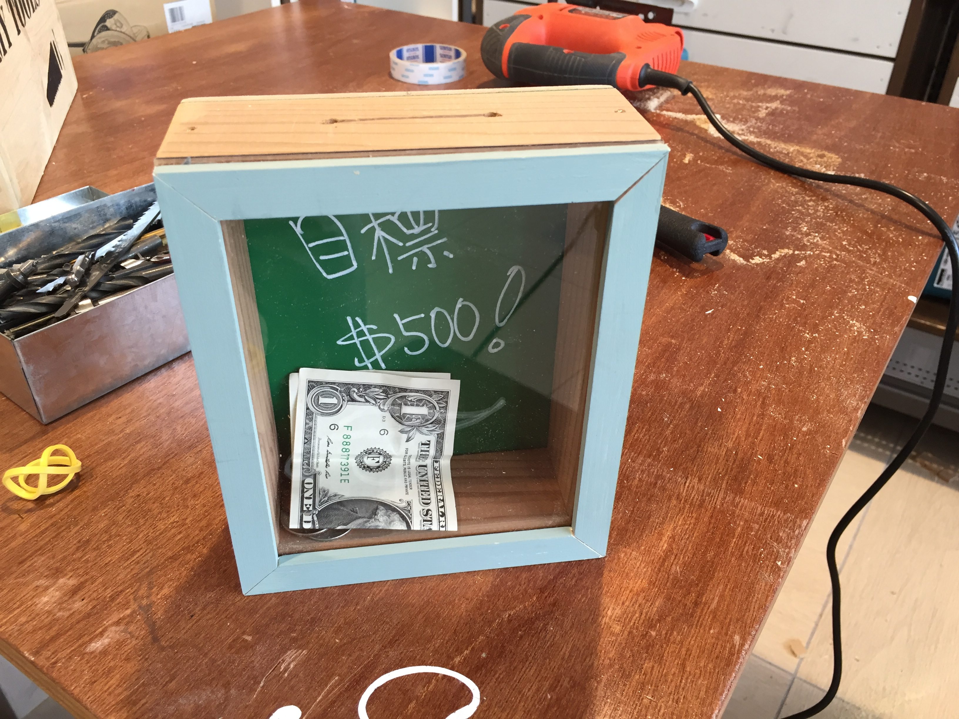 山田芳照　：見える貯金箱デザイン、DIY技術監修、DIY講師