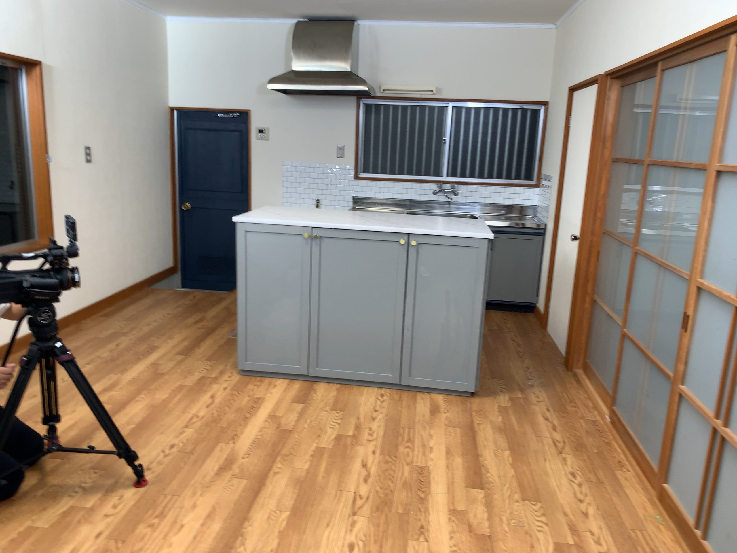 アイランドカウンター、山田芳照　：アイランドカウンターデザイン、DIY技術監修、DIY講師