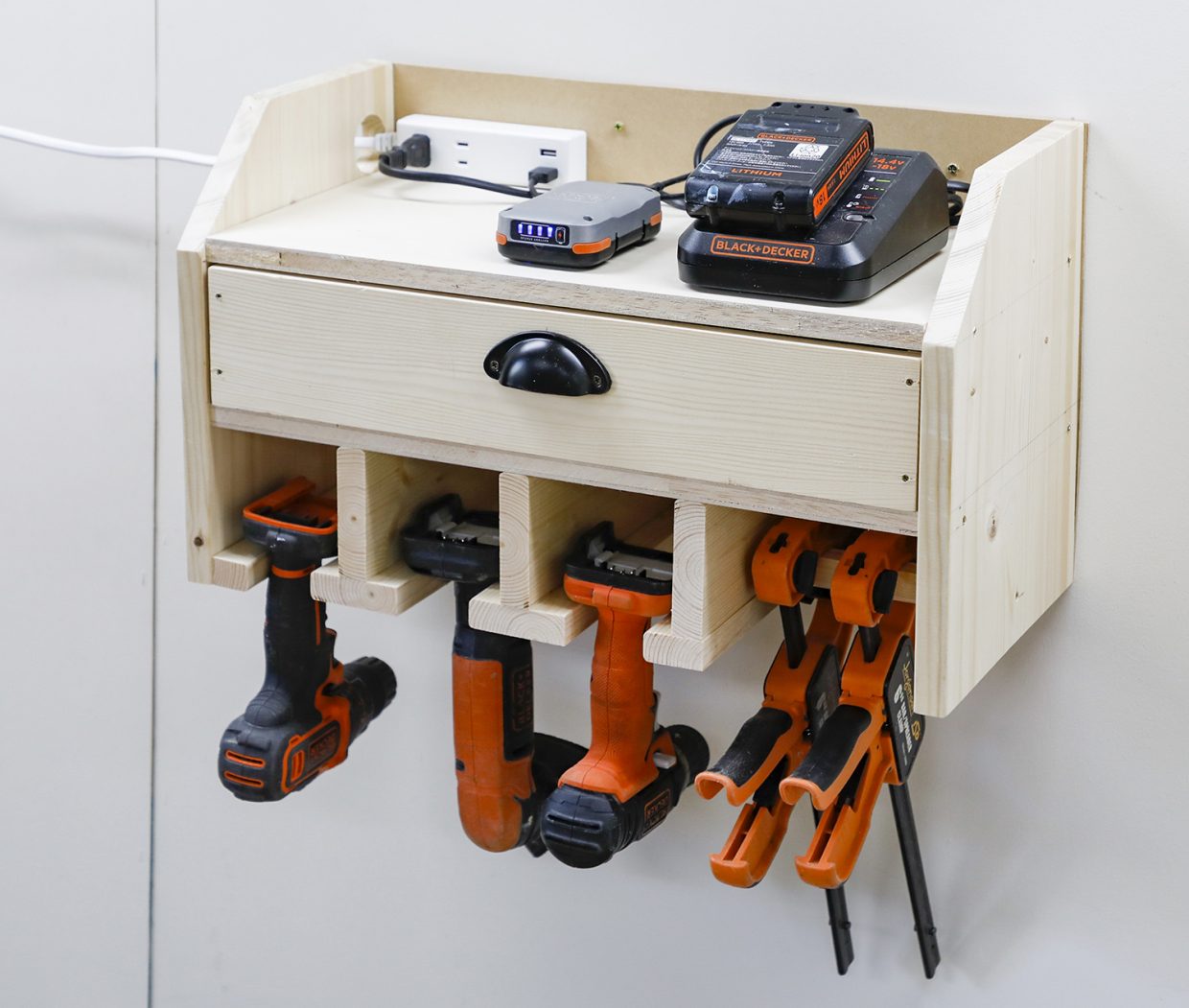 電動工具ラック、山田芳照　：電動工具ラックデザイン、DIY技術監修、DIY講師