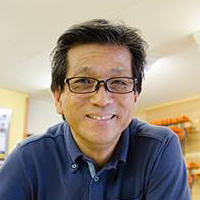 山田 芳照