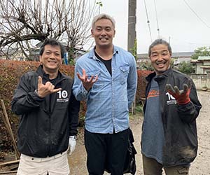 オカダカズチカさん　山田芳照