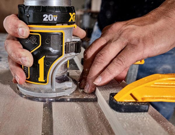 DeWalt 20V MAX XR コンパクトルーター