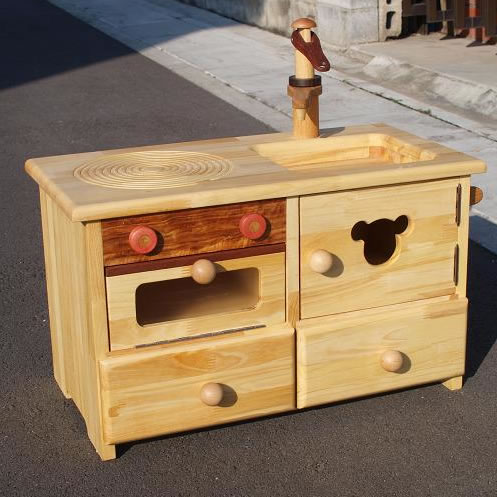 無垢材で作るママゴトキッチンセット