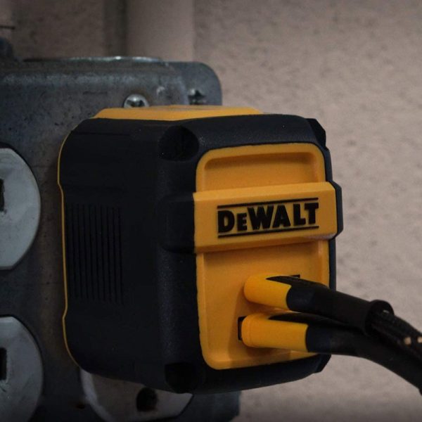 DeWalt 2ポートUSB式壁用充電器