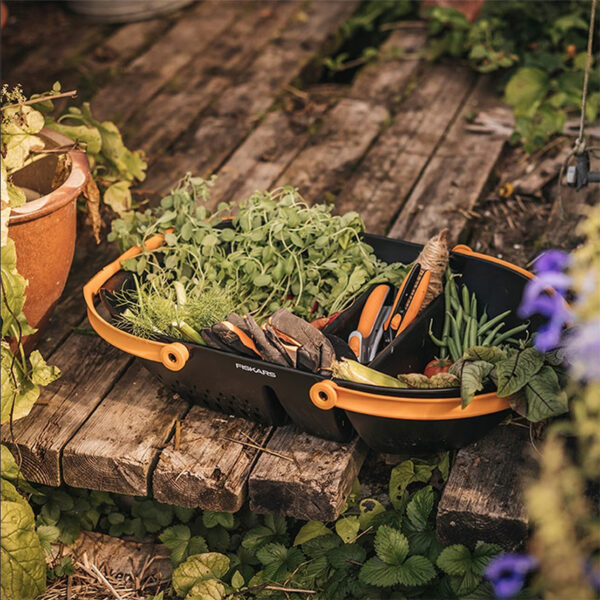 収穫時に水洗いができるFiskars ガーデン用収穫バスケット