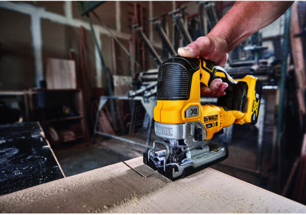 DeWalt 20V MAX XR ジグソー (DCS334B)