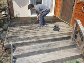 定期的に　ウッドデッキの塗り替え、DIY技術監修、DIY講師　山田芳照