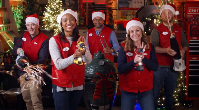 Merry Christmas ACE HARDWARE JAPAN