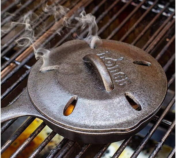 BBQグリルでお手軽、Lodge 鋳鉄製ケトルスモーカー