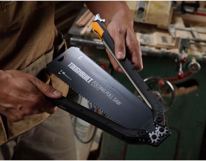 斬新なデザインの両刃のこぎり　ToughBuilt 折り畳み式プルソー