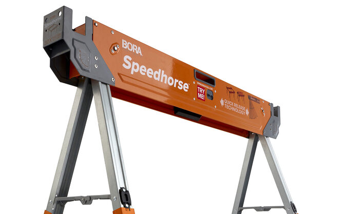 各足を異なる高さに調節　Bora Speedhorse 調節式ソーホース