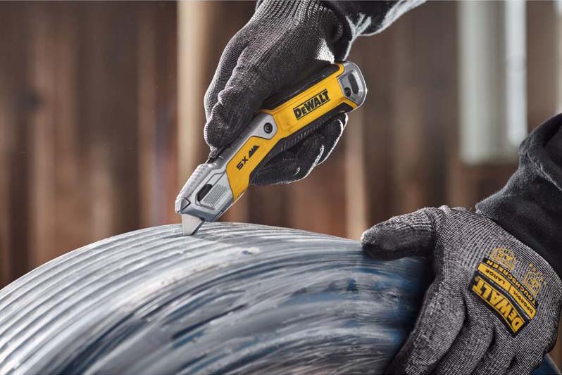 固定ロック式ブレード機能 DeWalt 伸縮式万能カッター