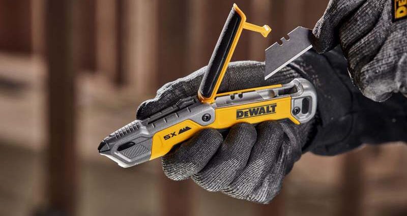 固定ロック式ブレード機能 DeWalt 伸縮式万能カッター