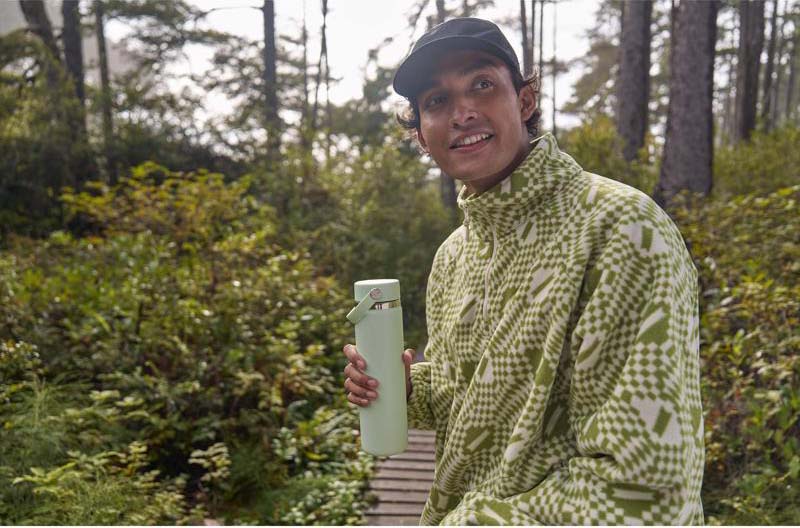 氷が入れやすい Hydroflask Flexストローキャップ付断熱性ボトル