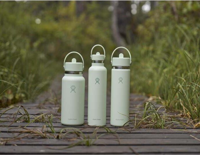 氷が入れやすい Hydroflask Flexストローキャップ付断熱性ボトル