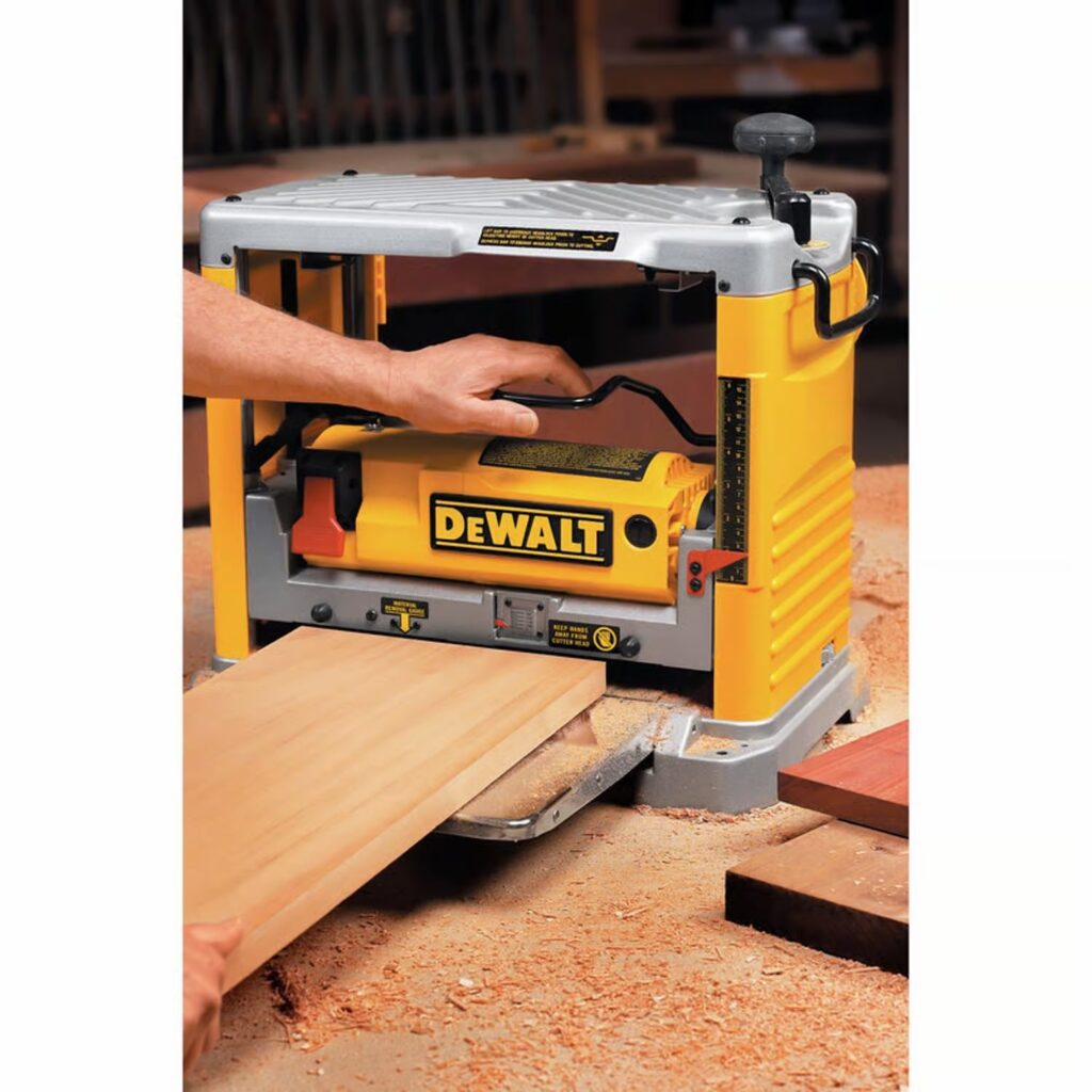DeWalt 12-1/2インチ コード式プレーナー