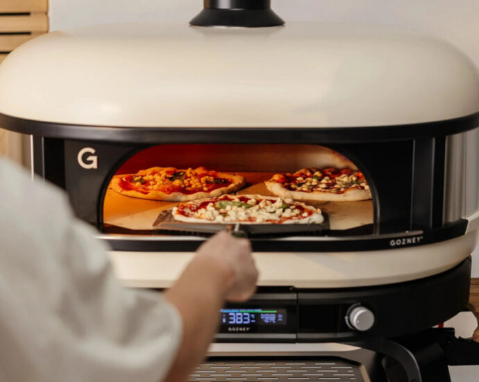 Gozney Dome XL (Gen 2) 屋外用ピザオーブン ボーン (GMPBNUS1825)