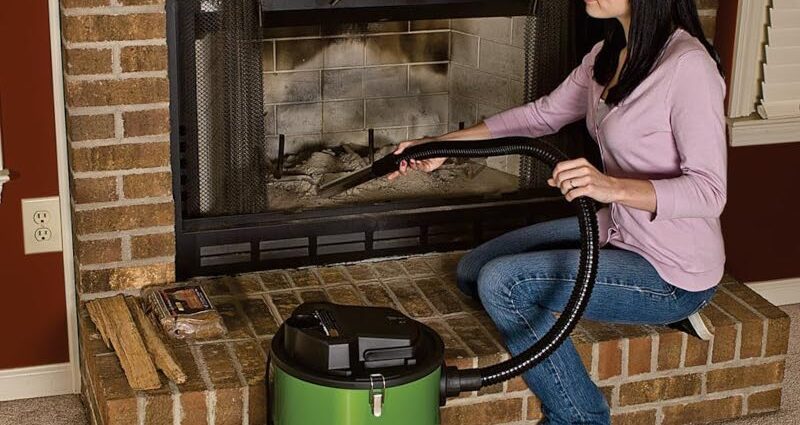 暖炉のお手入れに PowerSmith コード式灰用掃除機 (PAVC101)