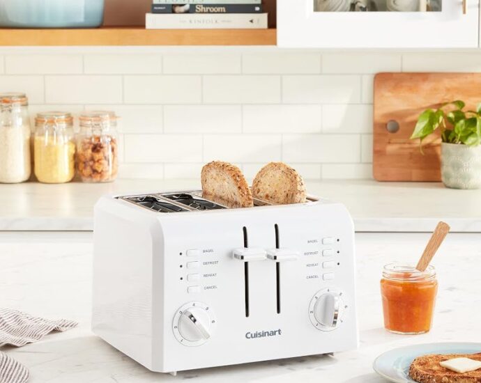 一度に4枚　Cuisinart 4スロット式トースター