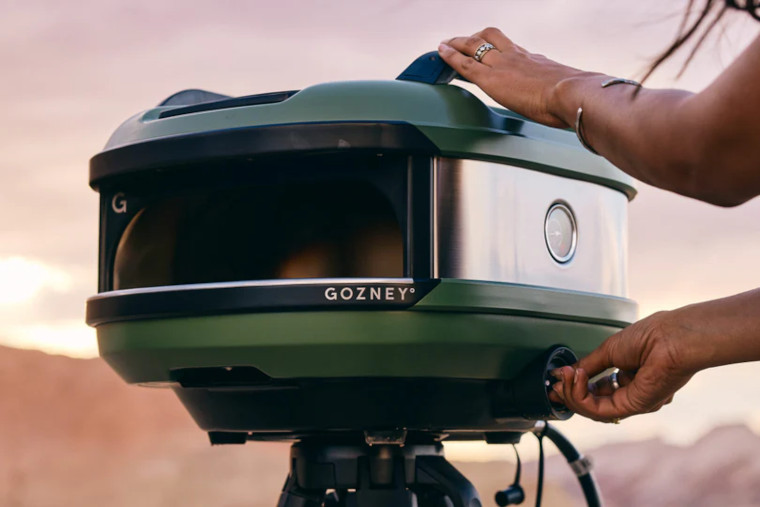 世界で最もポータブルな Gozney Tread 屋外用ピザオーブン