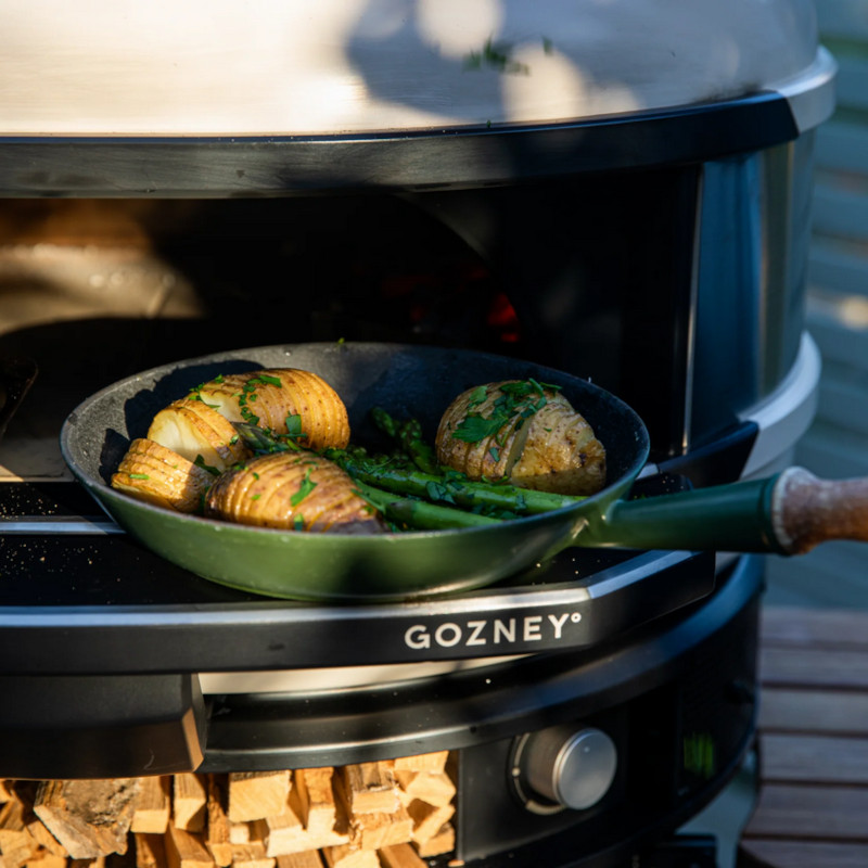 オーブンの前面を広く使える　Gozney Dome用マンテル