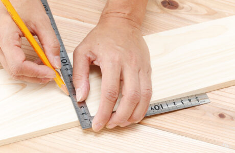 さしがね 長さや角度を測り、線を引く