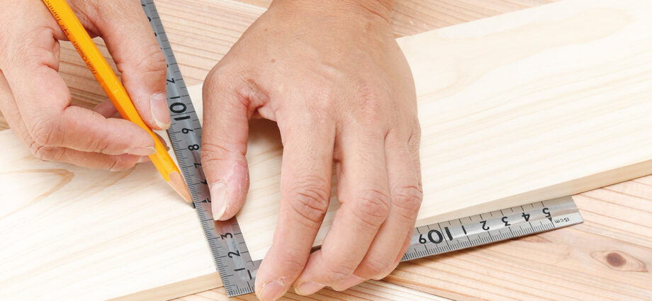 さしがね 長さや角度を測り、線を引く