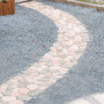 おしゃれな小道に様変わり ジョイントレンガアプローチ