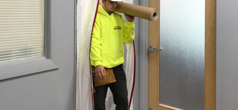 入荷！ZIPWALL マグネティックドア