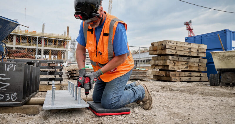 Milwaukee ラバー製ひざ当てパッド(48-73-6110)