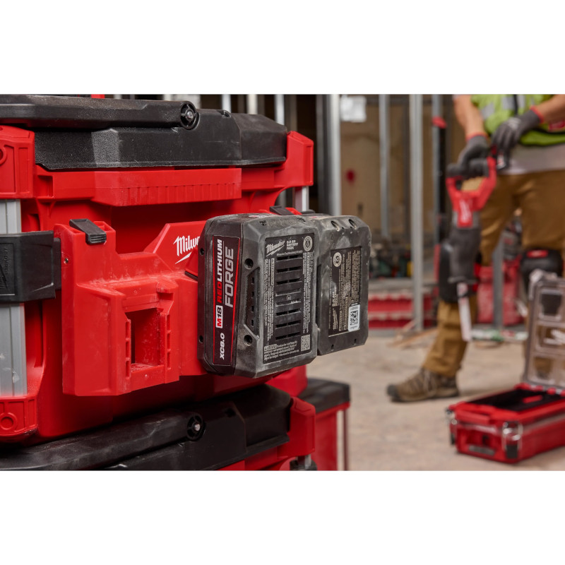 Milwaukee パックアウト M18バッテリーラック(48-22-8603)