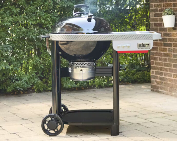 Weber Performer チャコールグリル ブラック 22インチ (1501562)