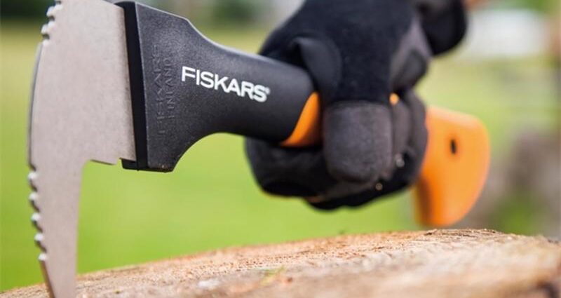 Fiskars グラスファイバーハンドル式フックルーン (1024131)