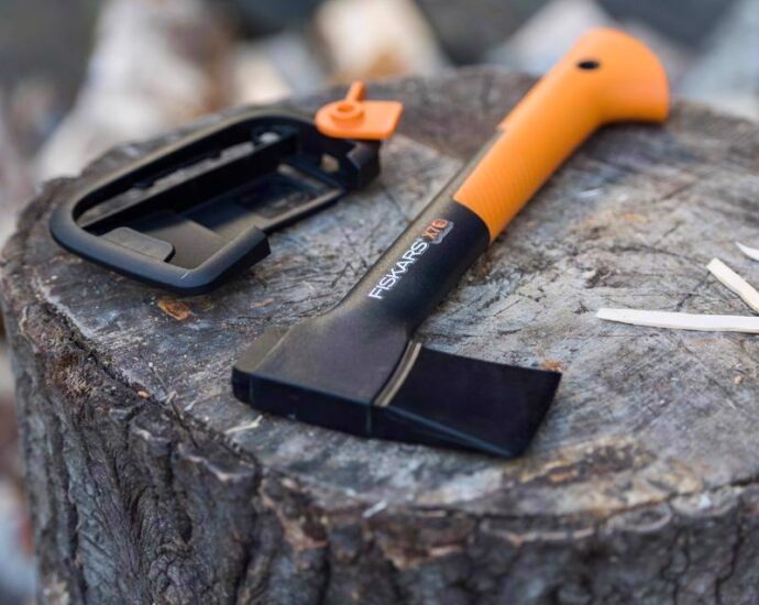 Fiskars X7 薪割り斧 (1050355)